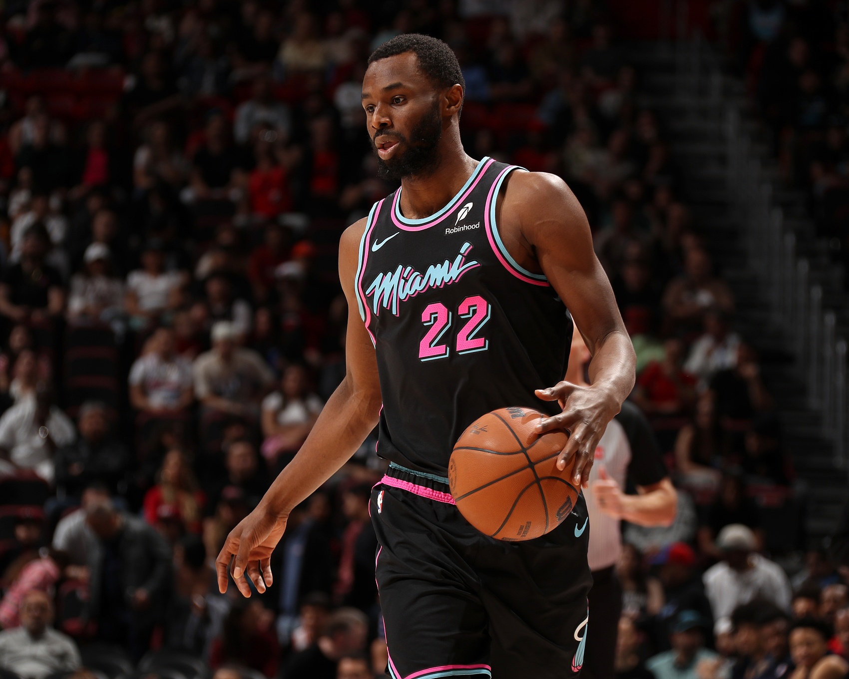 九游下载-1分不算超额~维金斯12投7中&amp;三分7中3 砍下19分&amp;正负值+12